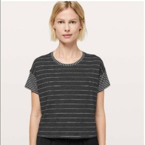 Lululemon cropped t-shirt